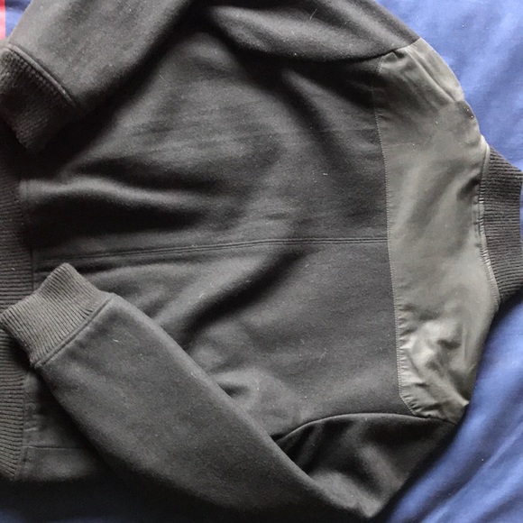 Guess Jacket - Picture 6 of 8